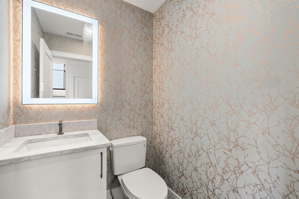 3 bed, 3 bath apartment for rent at 16-22 Clinton St Unit 18, Newton — photo 6 of 26