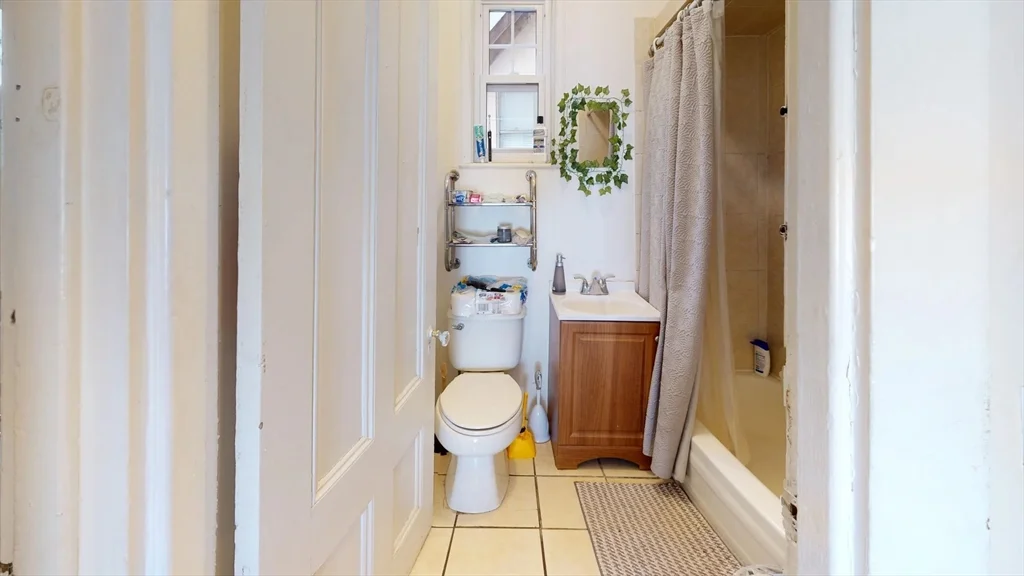 3 bed, 1 bath apartment for rent at 16-22 Reedsdale Unit 16, Boston — photo 9 of 11
