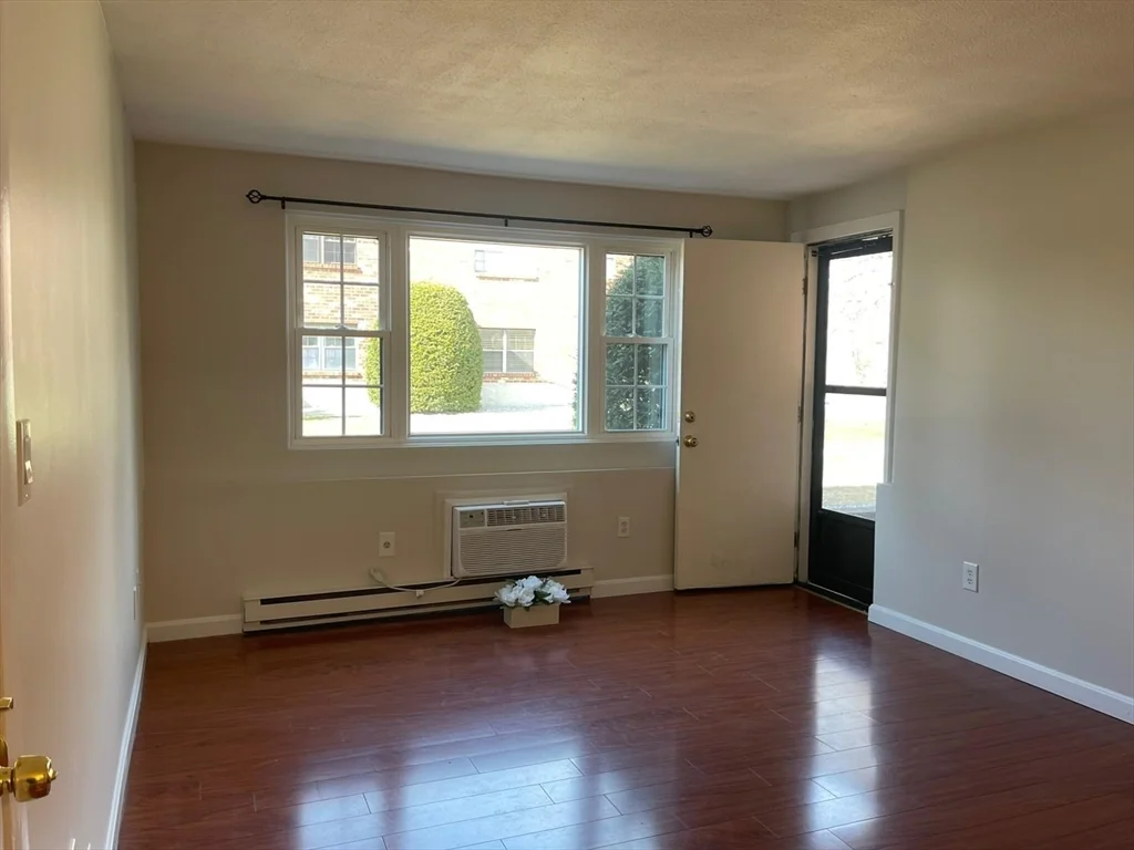 2 bed, 1 bath apartment for rent at 16-A Mayberry Dr Unit 1, Westborough — photo 5 of 15
