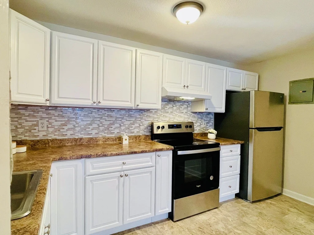 2 bed, 1 bath apartment for rent at 16-A Mayberry Dr Unit 1, Westborough — photo 11 of 15