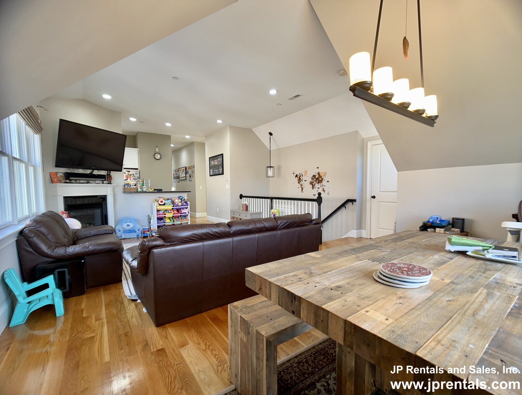 3 bed, 2 bath apartment for rent at 16A Meehan St Unit 3, Jamaica Plain