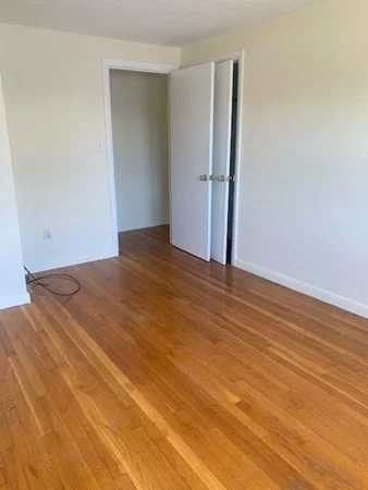 1 bed, 1 bath apartment for rent at 16 Abington Ave Unit 1R, Holbrook — photo 7 of 9