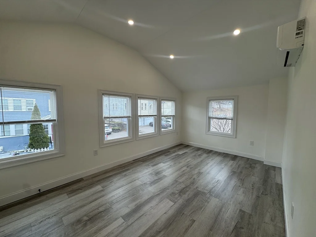 3 bed, 1 bath apartment for rent at 16 Adams St Unit 1, Hyde Park — photo 13 of 15