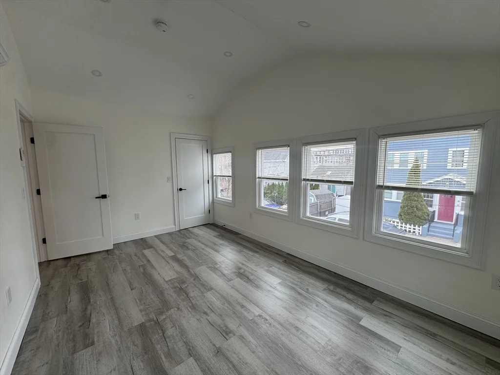 3 bed, 1 bath apartment for rent at 16 Adams St Unit 1, Hyde Park — photo 14 of 15
