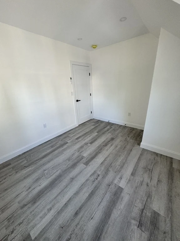 3 bed, 1 bath apartment for rent at 16 Adams St Unit 1, Hyde Park — photo 8 of 15