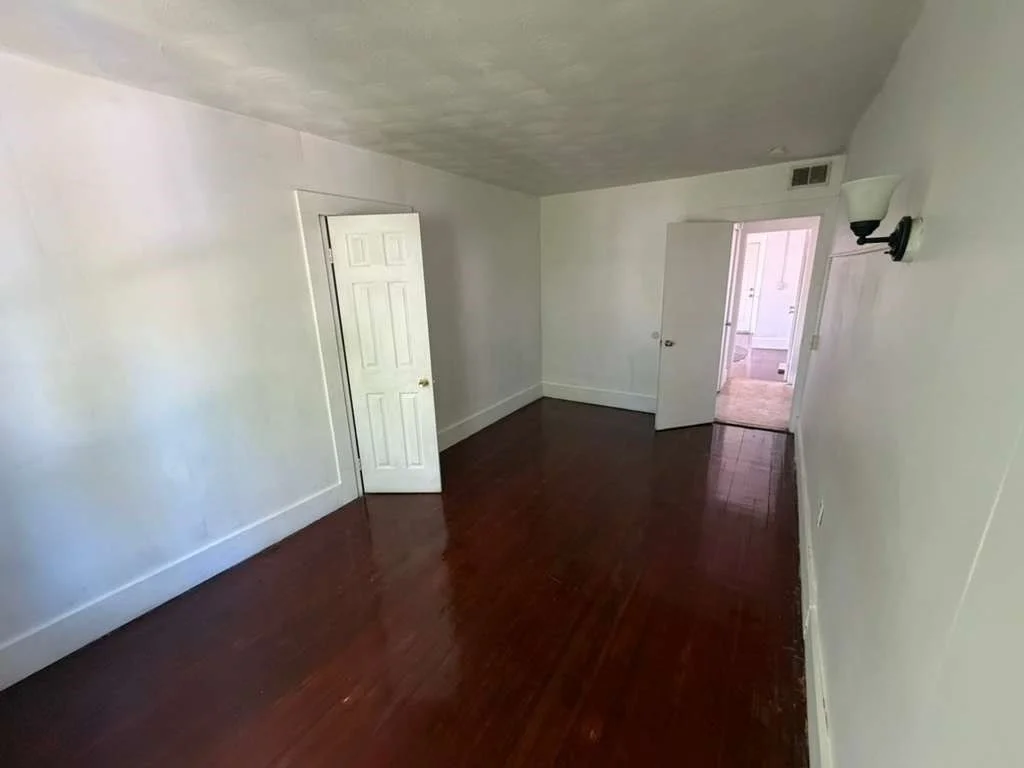 4 bed, 1 bath apartment for rent at 16 Alderman St Unit 1, Springfield — photo 3 of 7