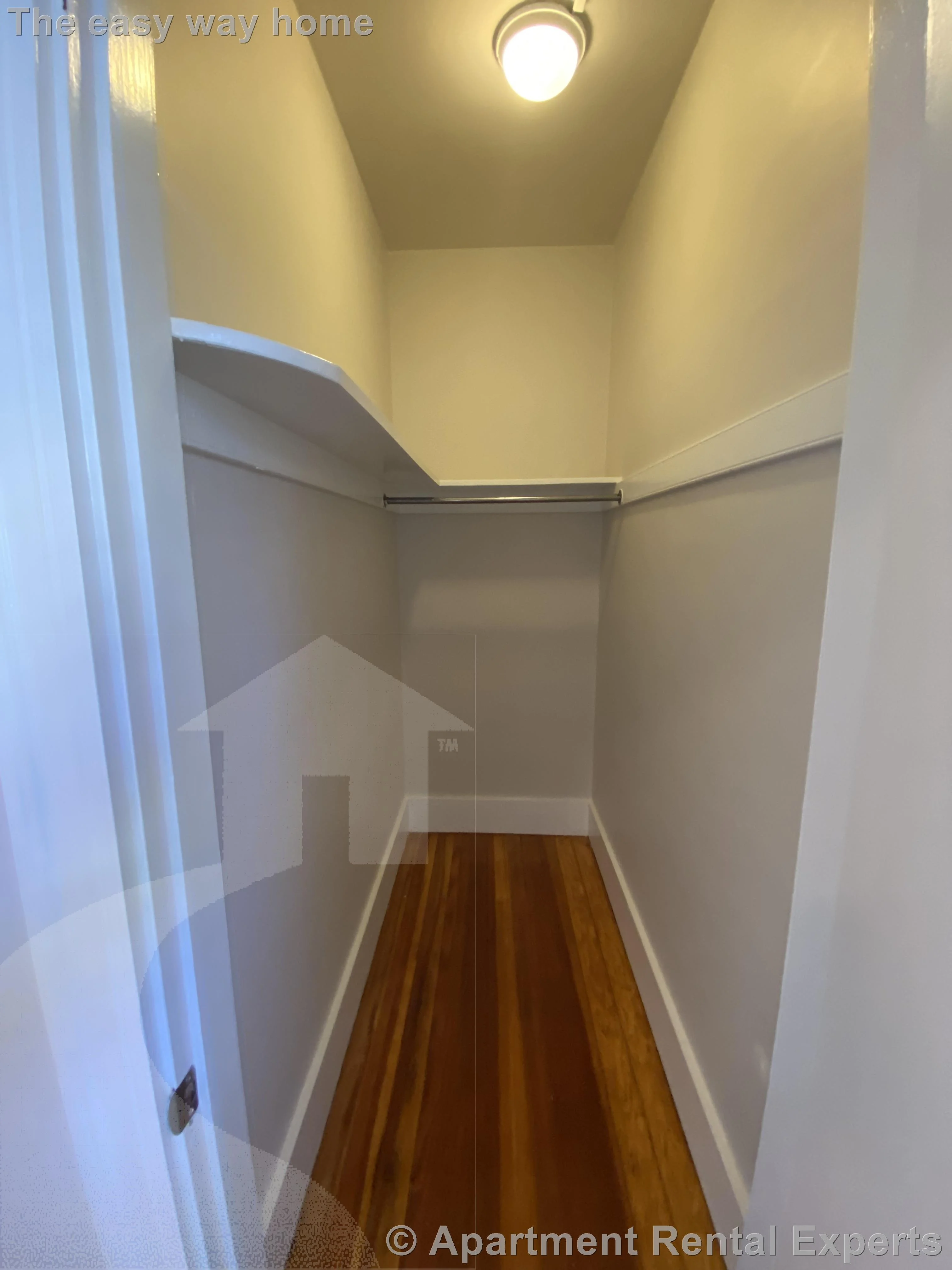 2 bed, 1 bath apartment for rent at 16 Alexander Ave, Tufts — photo 8 of 17