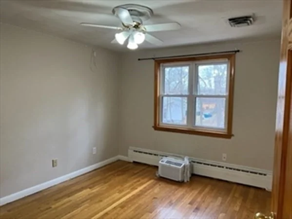 3 bed, 2 bath apartment for rent at 16 Amor Rd, Milton — photo 27 of 42