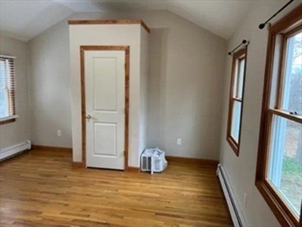3 bed, 2 bath apartment for rent at 16 Amor Rd, Milton — photo 21 of 42
