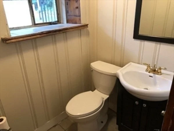 3 bed, 2 bath apartment for rent at 16 Amor Rd, Milton — photo 41 of 42