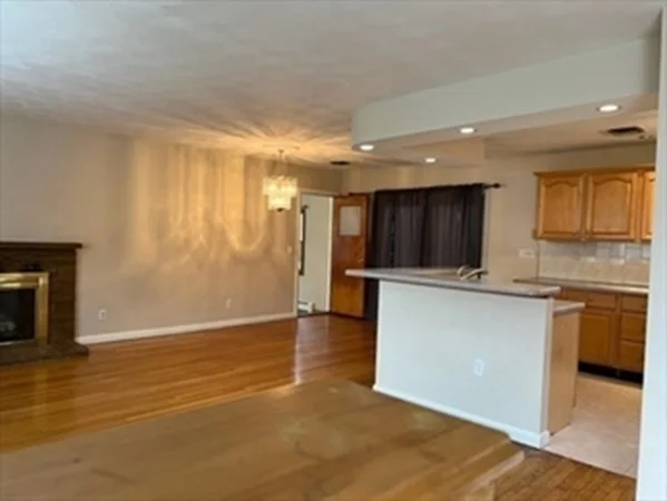 3 bed, 2 bath apartment for rent at 16 Amor Rd, Milton — photo 19 of 42