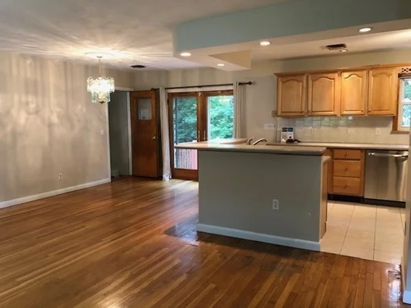 3 bed, 2 bath apartment for rent at 16 Amor Rd Unit 1, Milton — photo 18 of 41