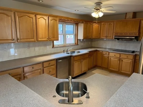 3 bed, 2 bath apartment for rent at 16 Amor Rd Unit 1, Milton — photo 11 of 41