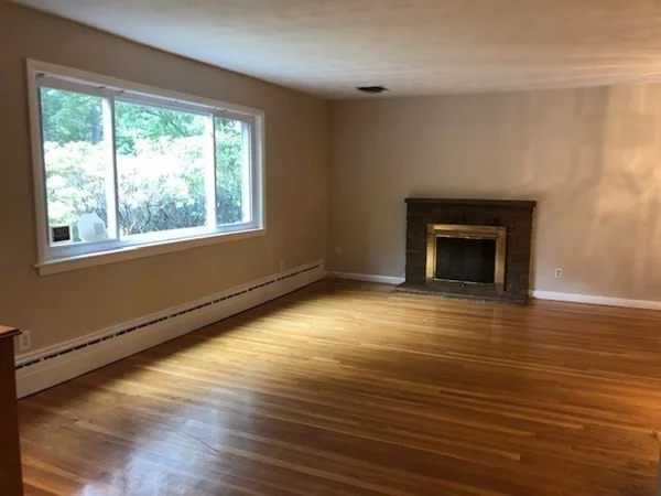 3 bed, 2 bath apartment for rent at 16 Amor Rd Unit 1, Milton — photo 6 of 41