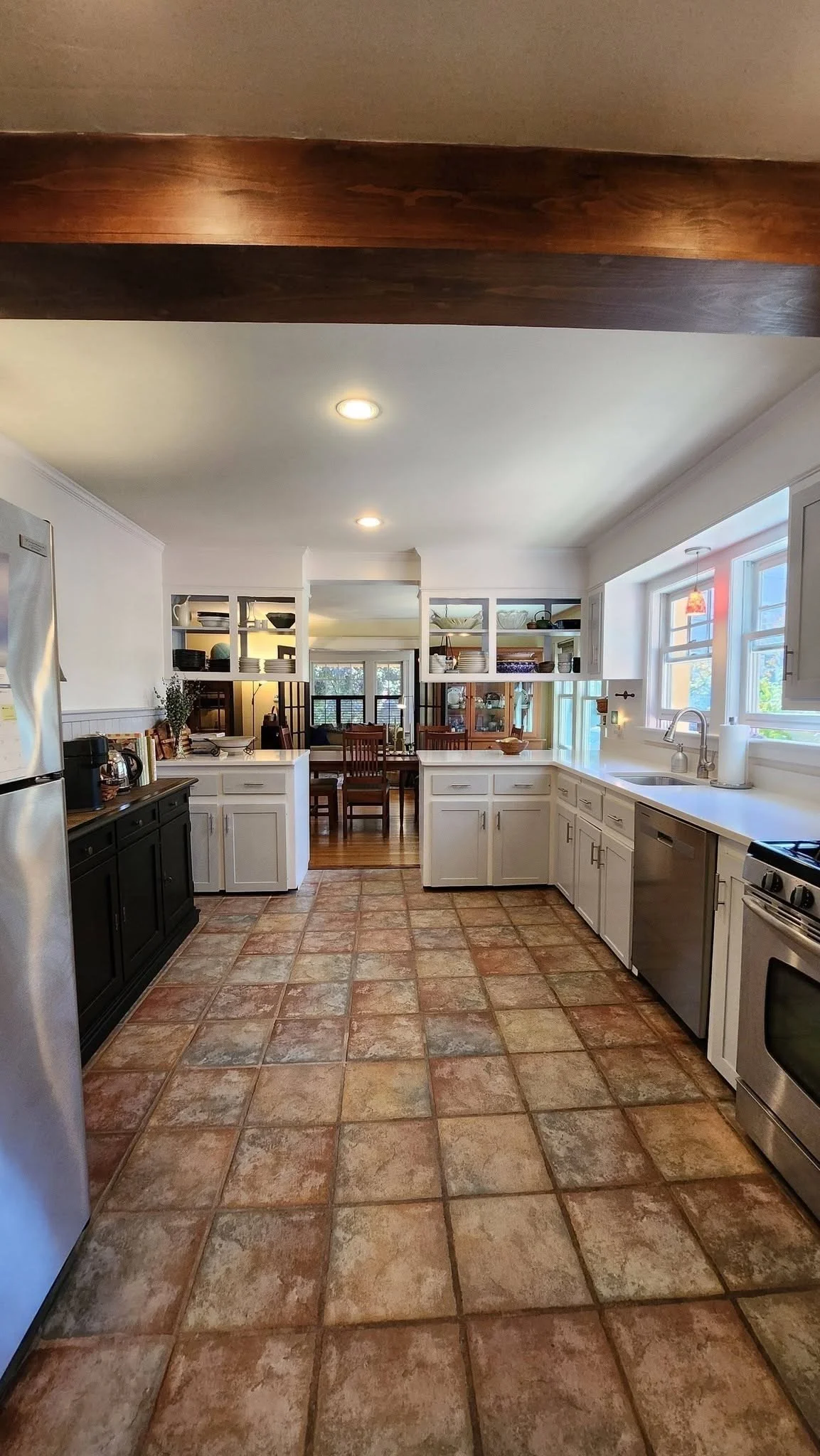 4 bed, 2 bath apartment for rent at 16 Arlington St, Newburyport — photo 7 of 23