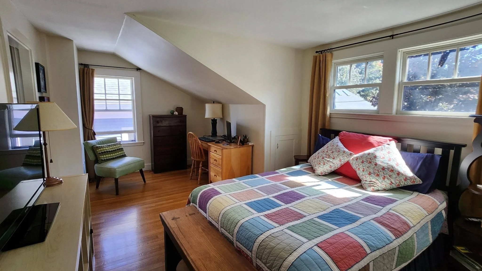 4 bed, 2 bath apartment for rent at 16 Arlington St, Newburyport — photo 16 of 23