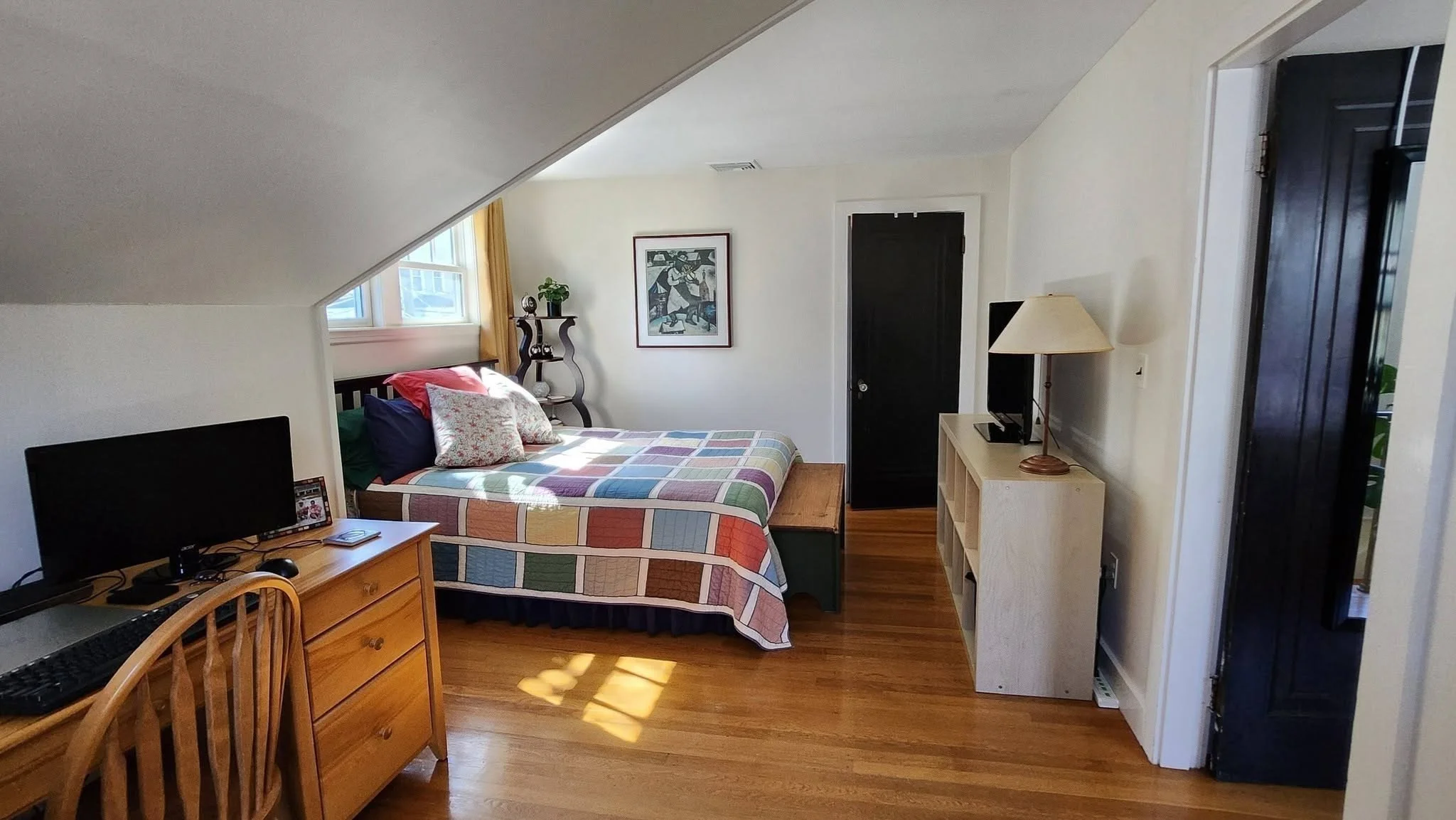4 bed, 2 bath apartment for rent at 16 Arlington St, Newburyport — photo 17 of 23