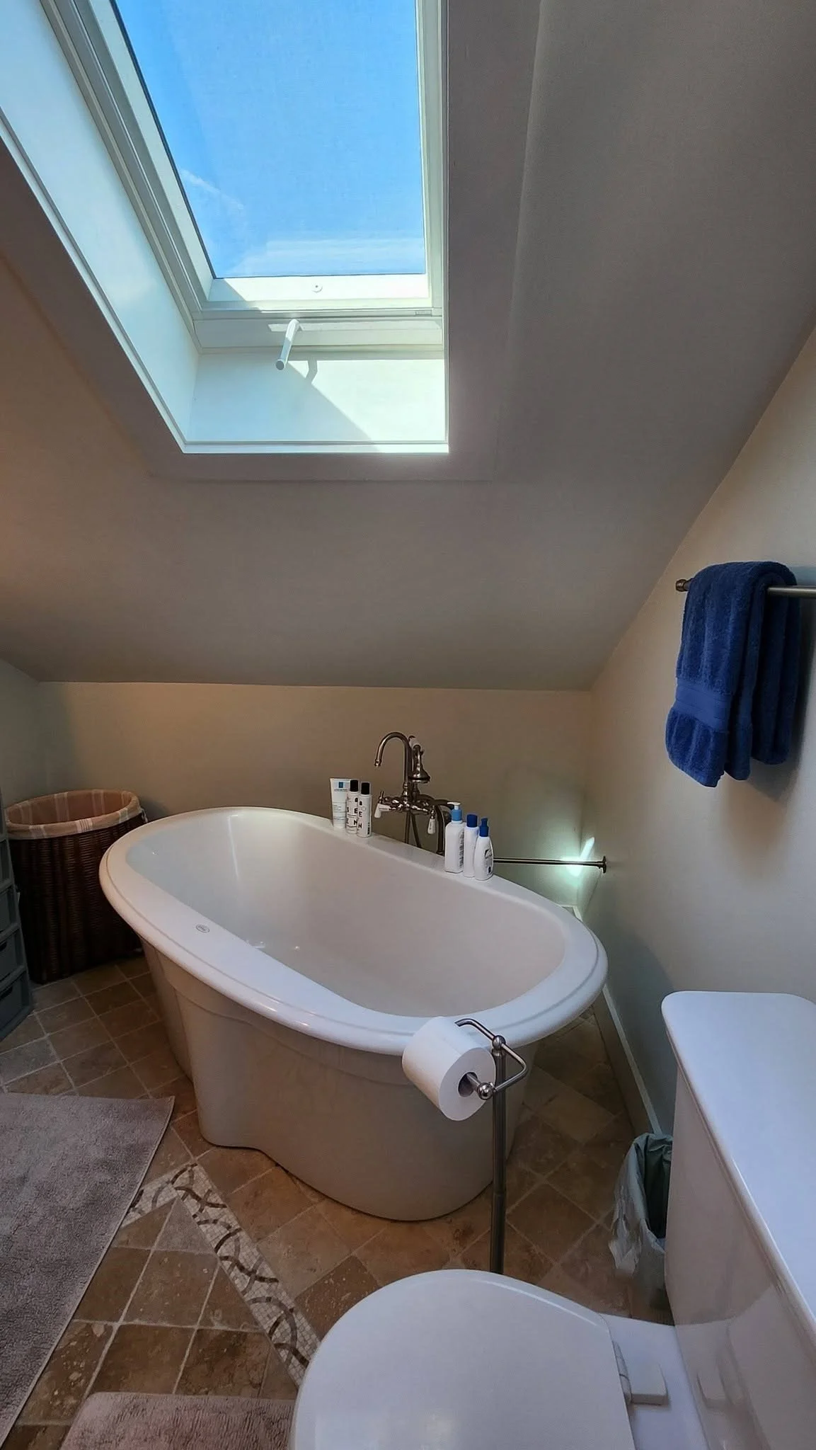 4 bed, 2 bath apartment for rent at 16 Arlington St, Newburyport — photo 21 of 23