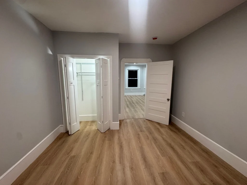4 bed, 1 bath apartment for rent at 16 Ashton St Unit 1, Worcester — photo 12 of 16