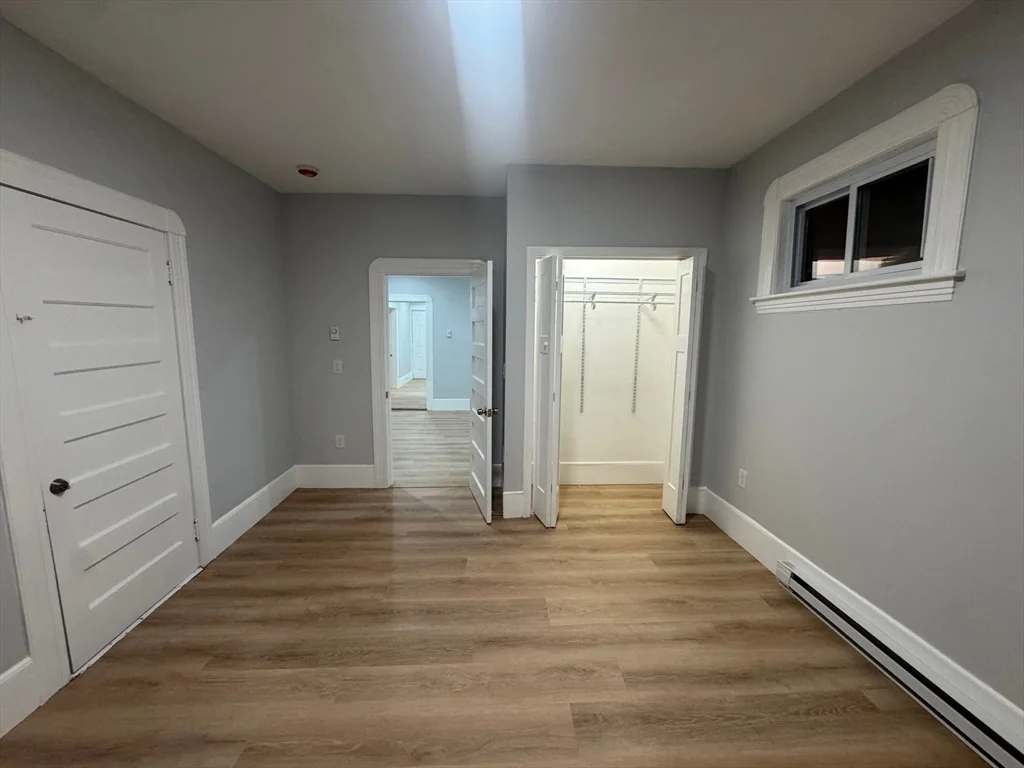 4 bed, 1 bath apartment for rent at 16 Ashton St Unit 1, Worcester — photo 10 of 16