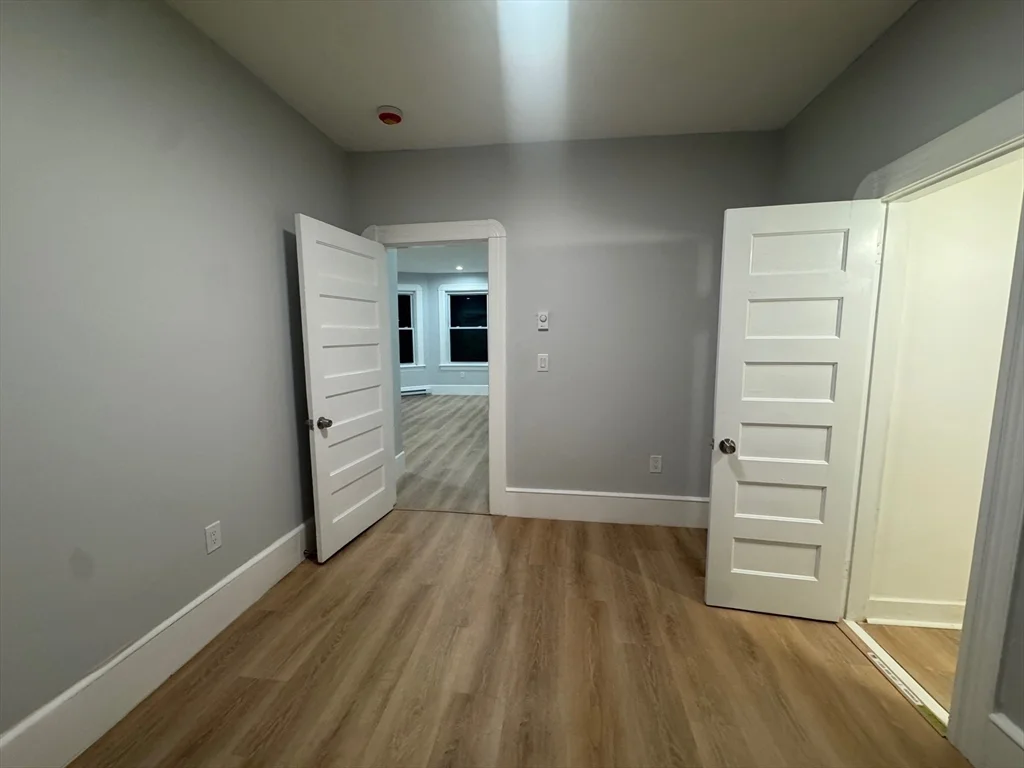 4 bed, 1 bath apartment for rent at 16 Ashton St Unit 1, Worcester — photo 11 of 16