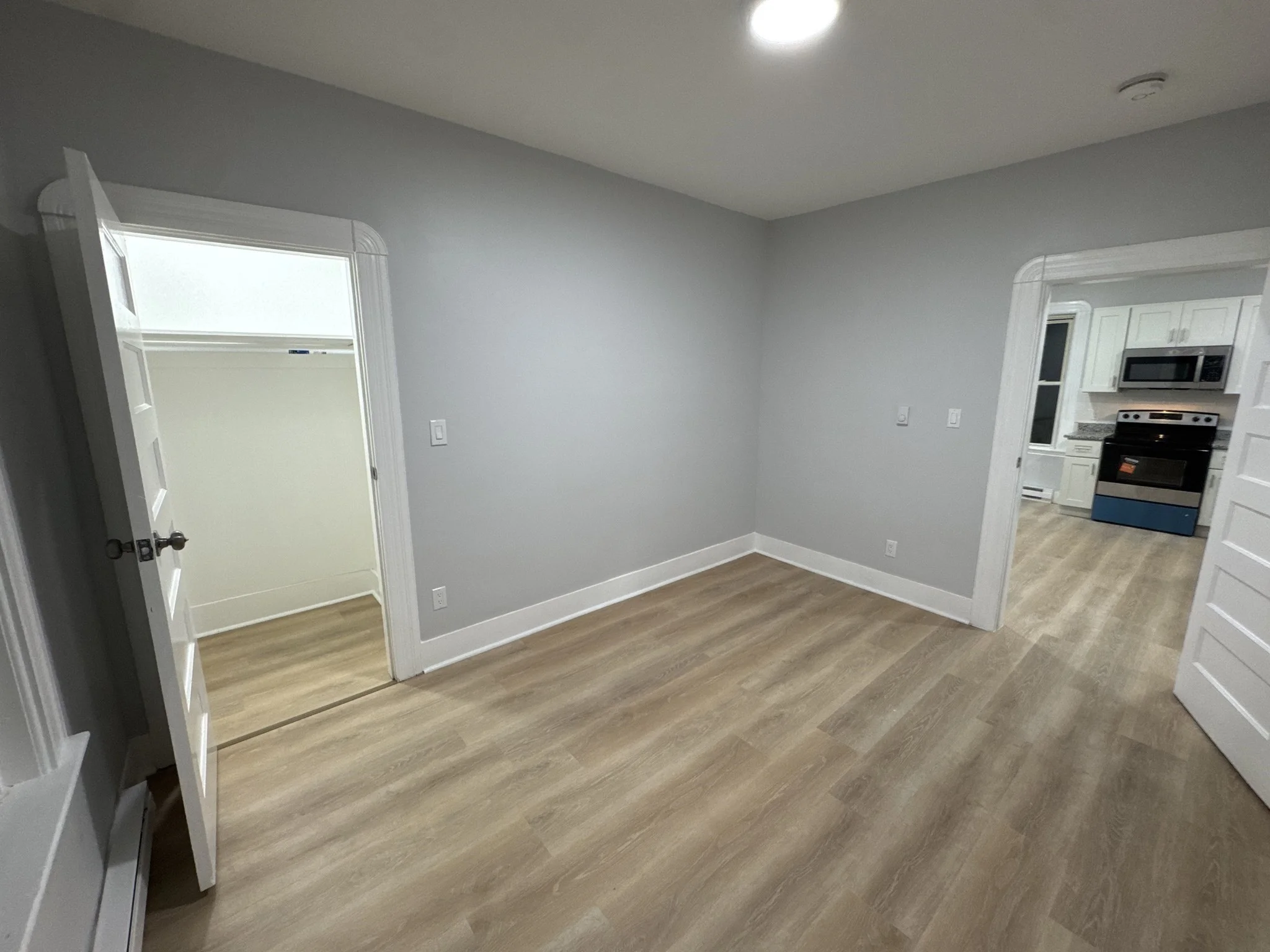 4 bed, 1 bath apartment for rent at 16 Ashton Unit 3, Worcester — photo 13 of 22