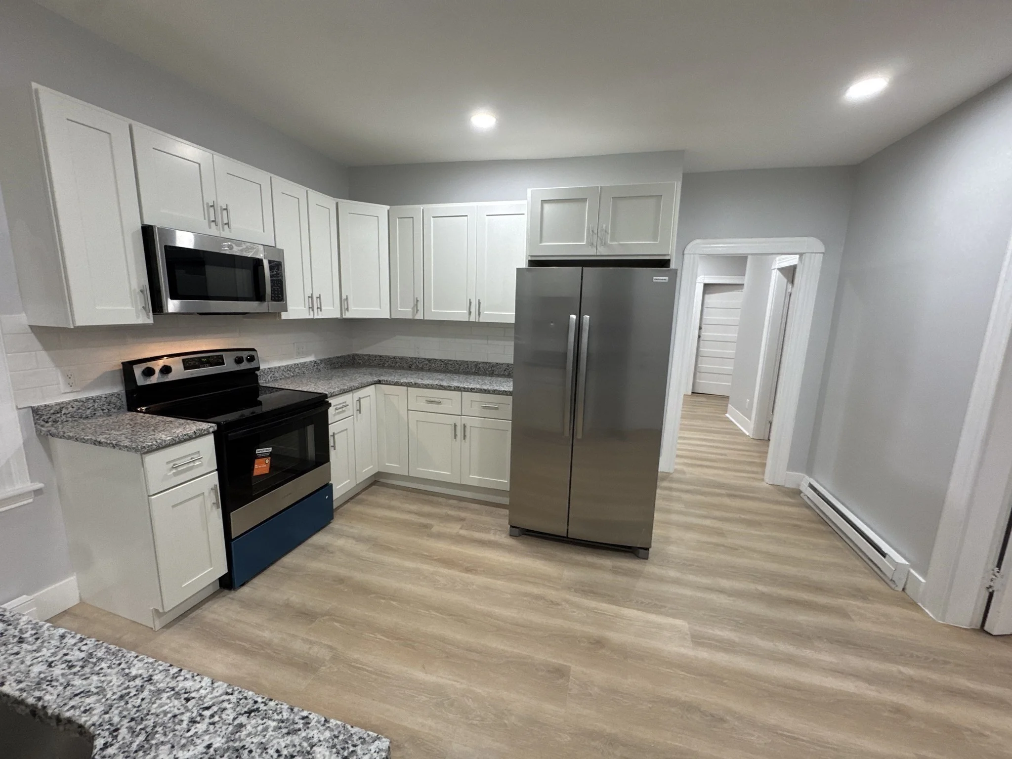 4 bed, 1 bath apartment for rent at 16 Ashton Unit 3, Worcester — photo 6 of 22