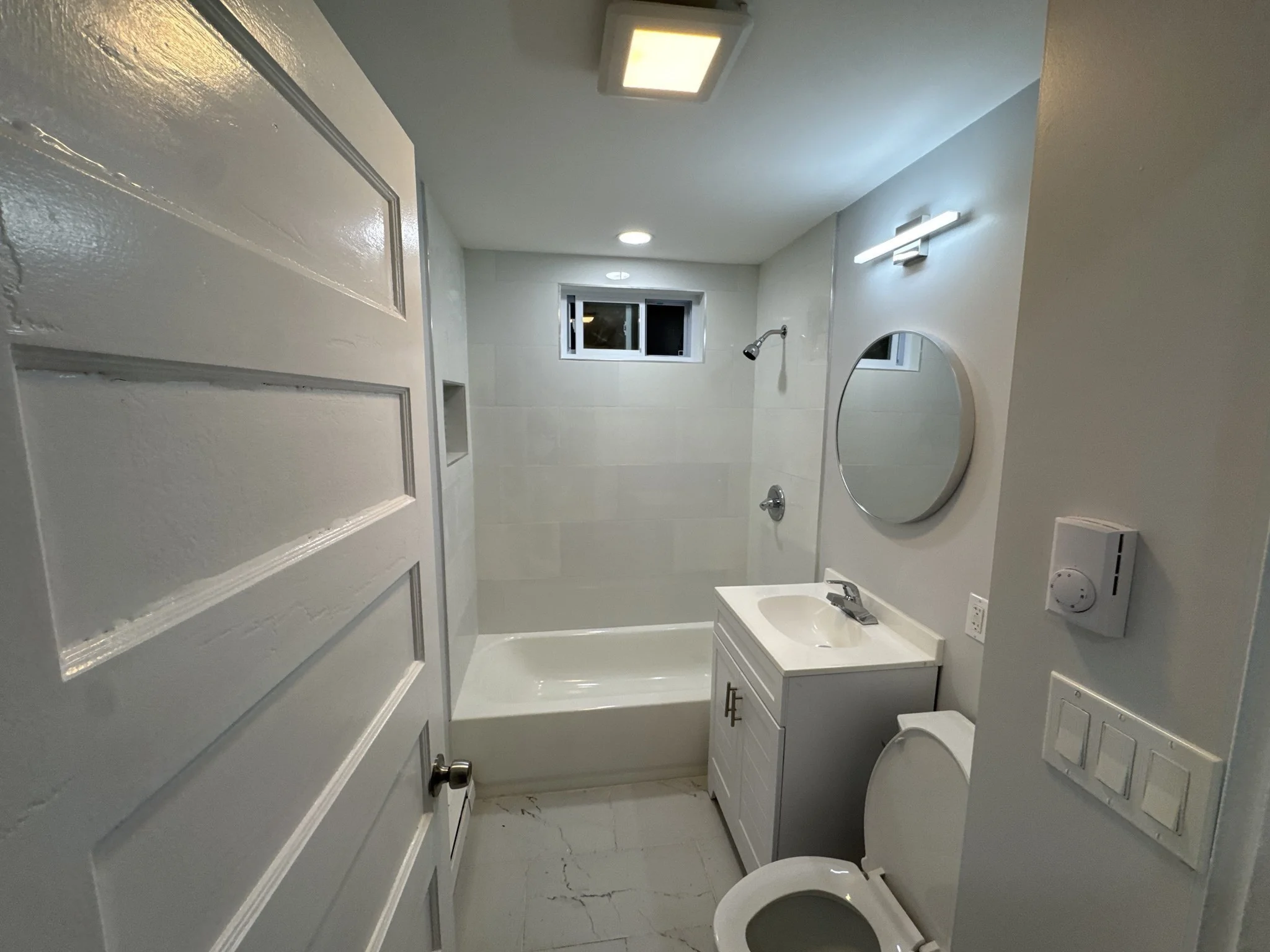 4 bed, 1 bath apartment for rent at 16 Ashton Unit 3, Worcester — photo 2 of 22