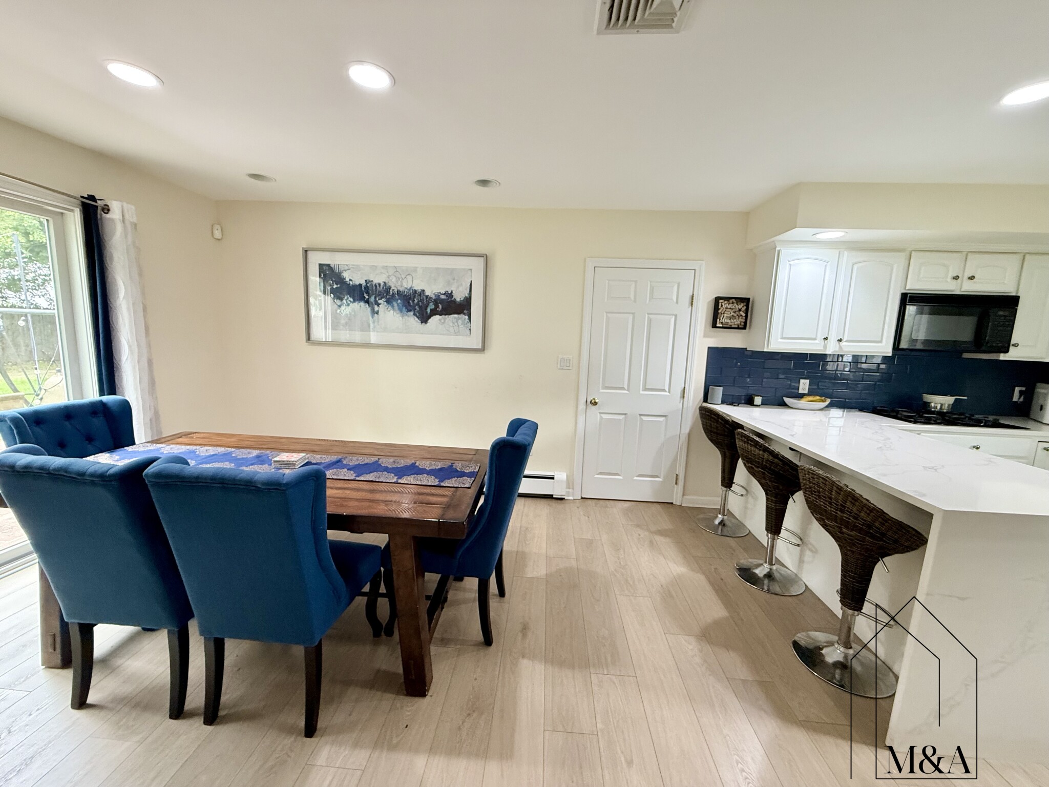 5 bed, 2.5 bath apartment for rent at 16 Avery Path Unit SF, Oak Hill — photo 4 of 29