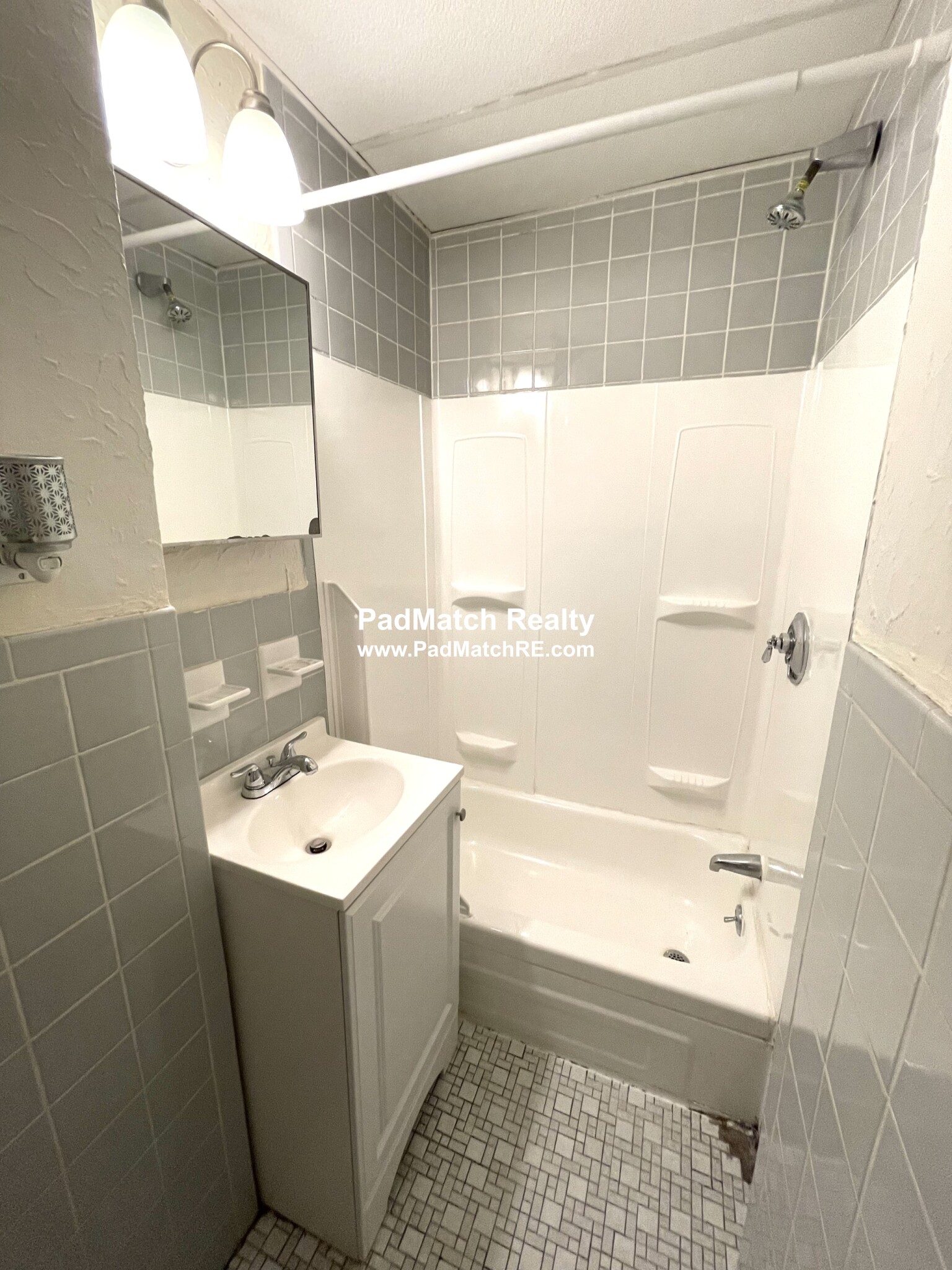 2 bed, 1 bath apartment for rent at 16 Battery St Unit 2R, North End — photo 12 of 15
