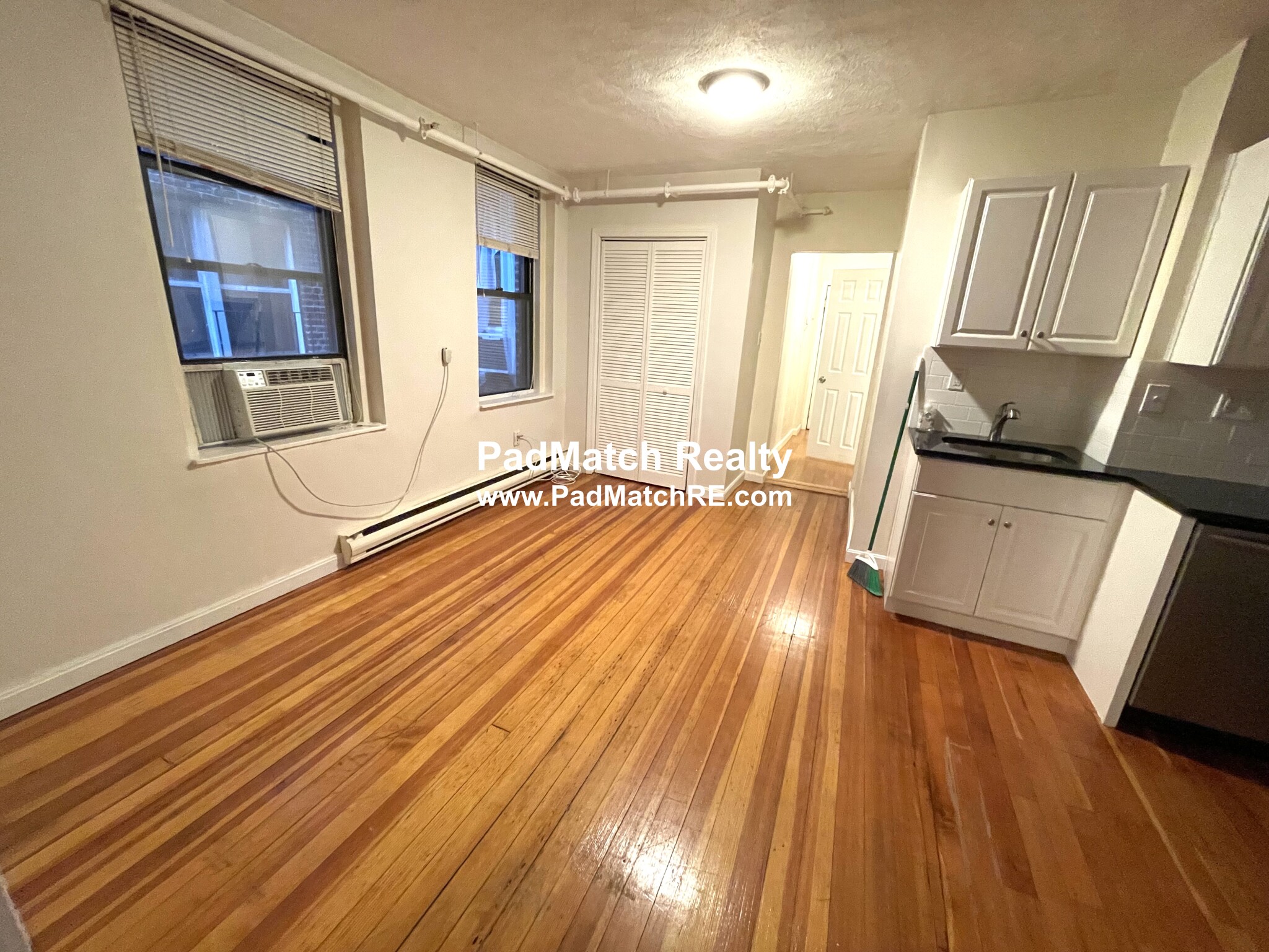 2 bed, 1 bath apartment for rent at 16 Battery St Unit 2R, North End — photo 2 of 15