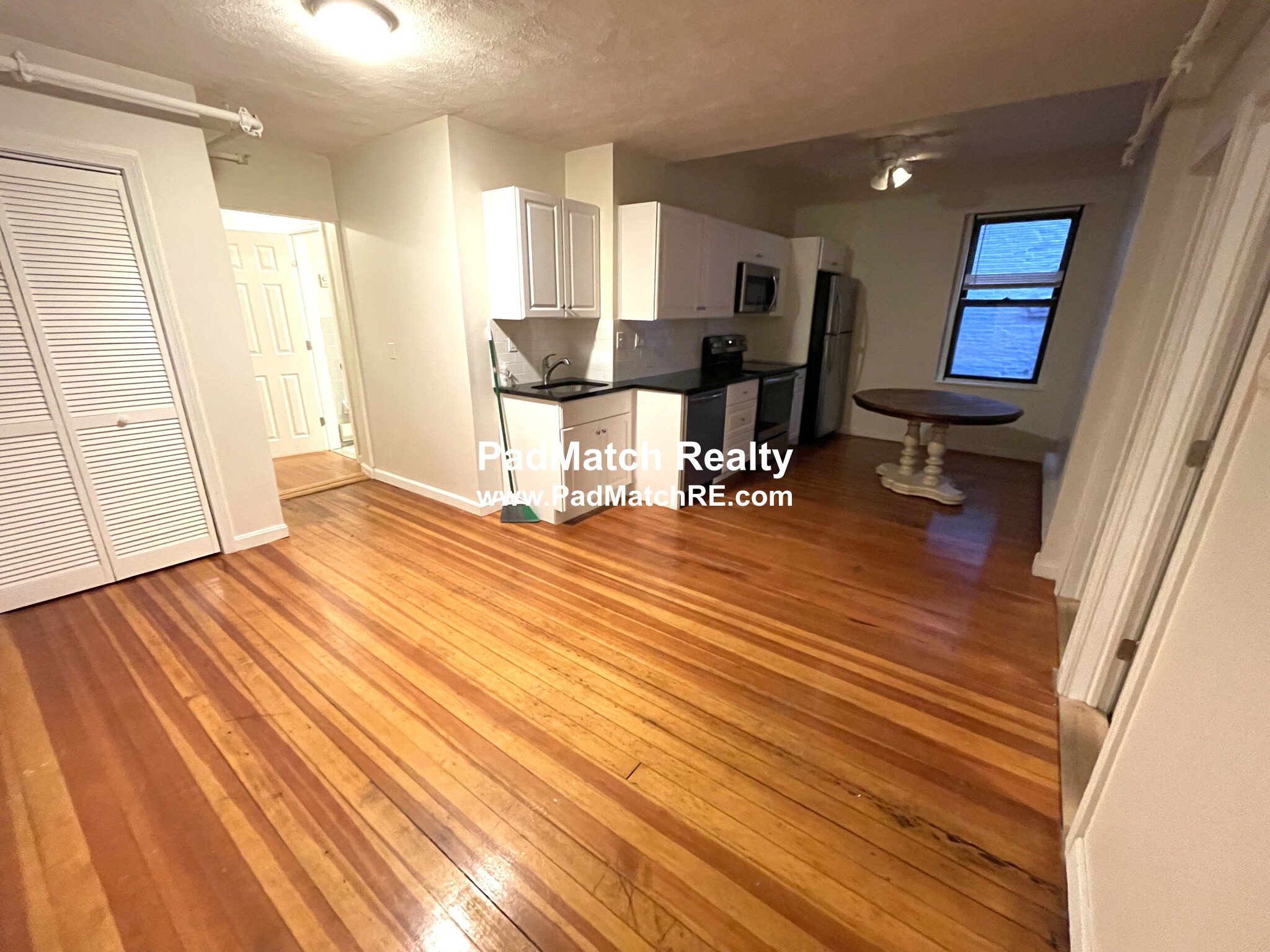 2 bed, 1 bath apartment for rent at 16 Battery St Unit 2R, North End — photo 3 of 15
