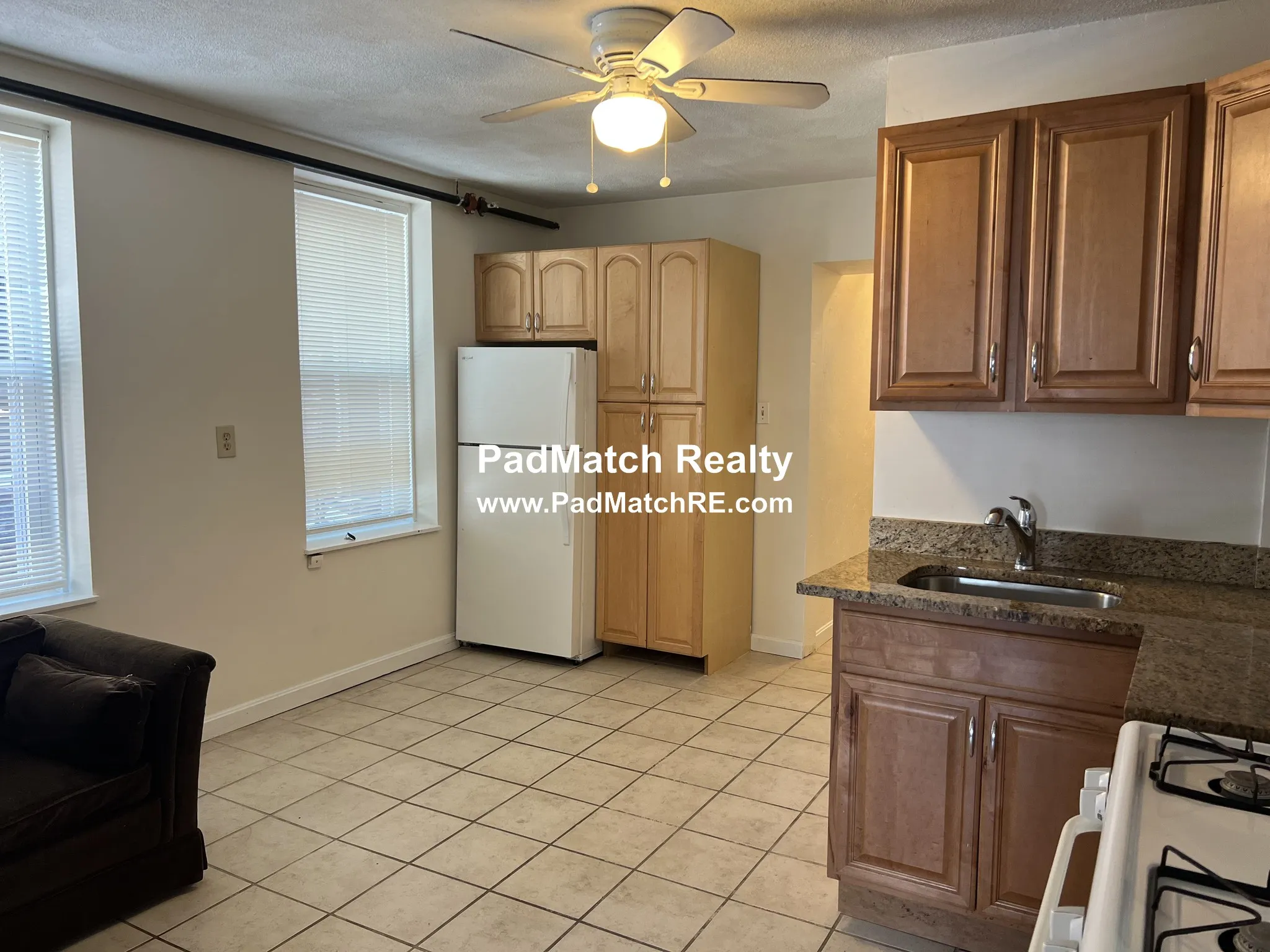 2 bed, 1 bath apartment for rent at 16 Battery St Unit 4R, North End — photo 3 of 12
