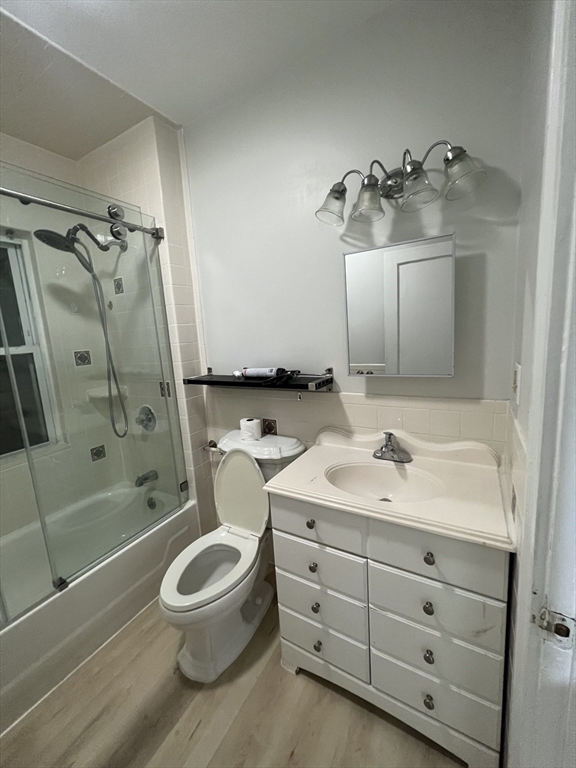 4 bed, 1 bath apartment for rent at 16 Billings Rd Unit 2, Quincy — photo 7 of 17
