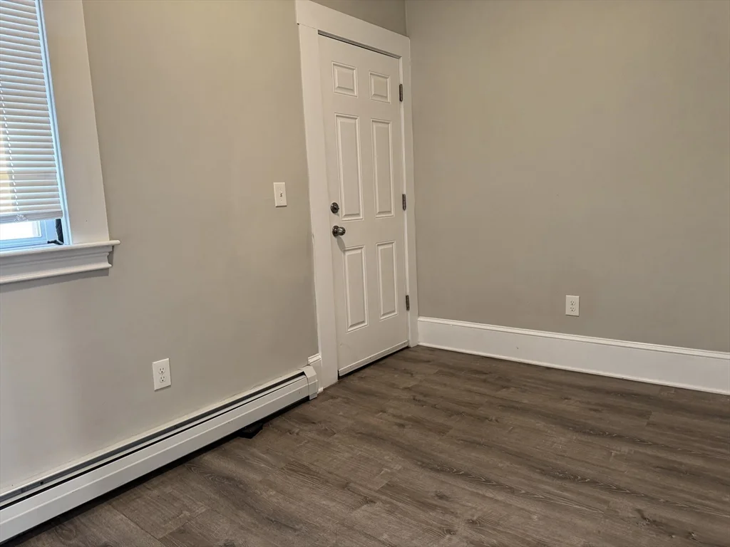 3 bed, 1 bath apartment for rent at 16 Bloomfield St Unit 1, Dorchester — photo 10 of 22