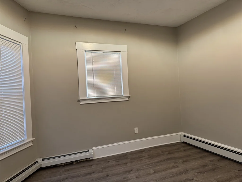 3 bed, 1 bath apartment for rent at 16 Bloomfield St Unit 1, Dorchester — photo 20 of 22