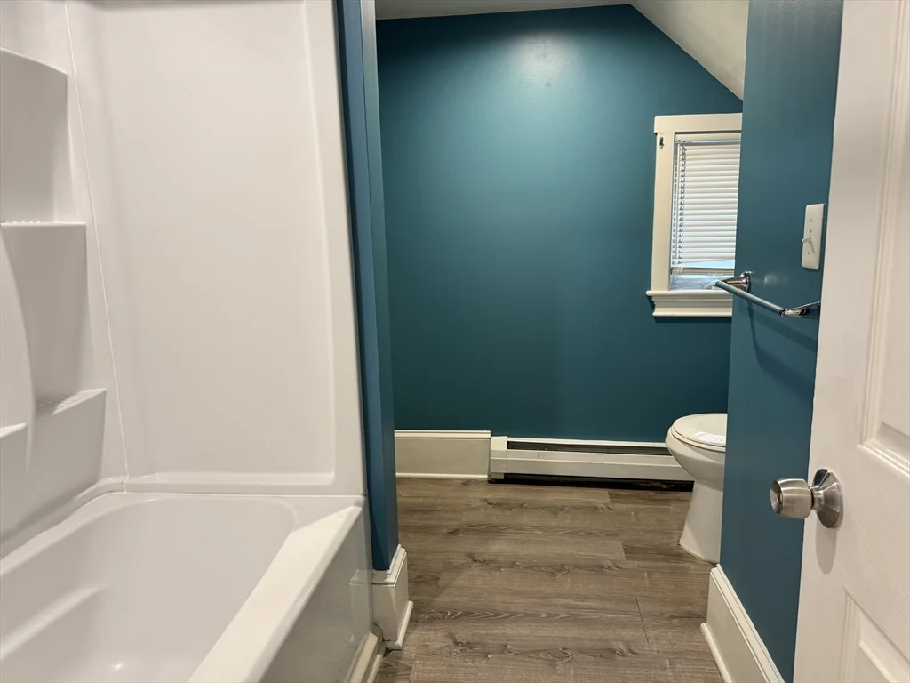 3 bed, 1 bath apartment for rent at 16 Bloomfield St Unit 1, Dorchester — photo 15 of 22