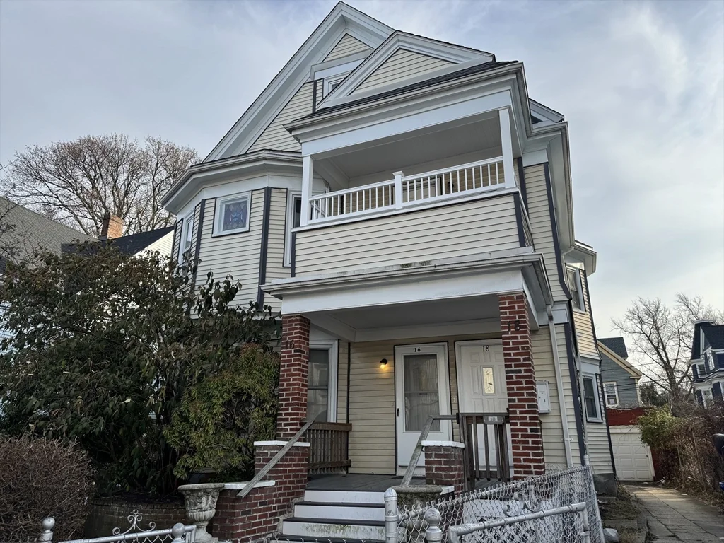 3 bed, 1 bath apartment for rent at 16 Bloomfield St Unit 1, Dorchester — photo 3 of 22
