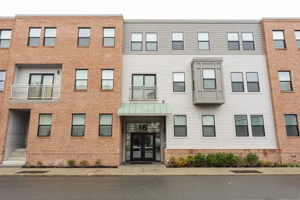 2 bed, 2 bath apartment for rent at 16 Boardman St Unit 101, East Boston — photo 7 of 13