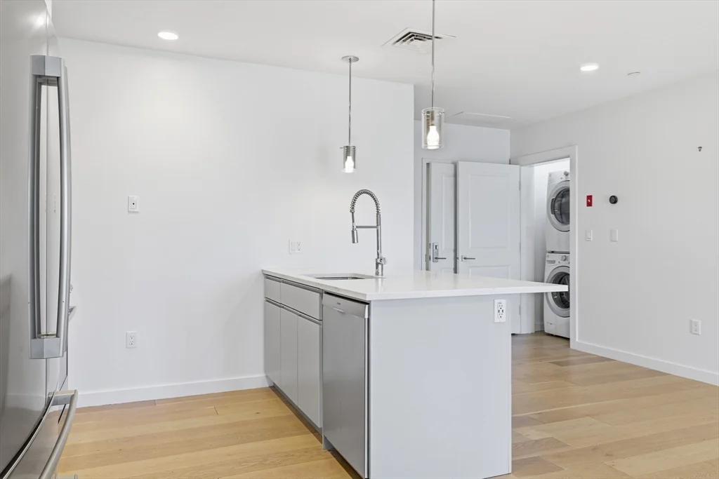 2 bed, 2 bath apartment for rent at 16 Boardman St Unit 202, East Boston — photo 6 of 23