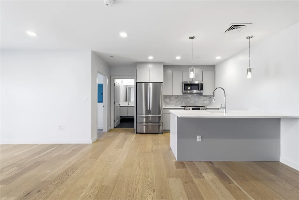 2 bed, 2 bath apartment for rent at 16 Boardman St Unit 202, East Boston — photo 2 of 23