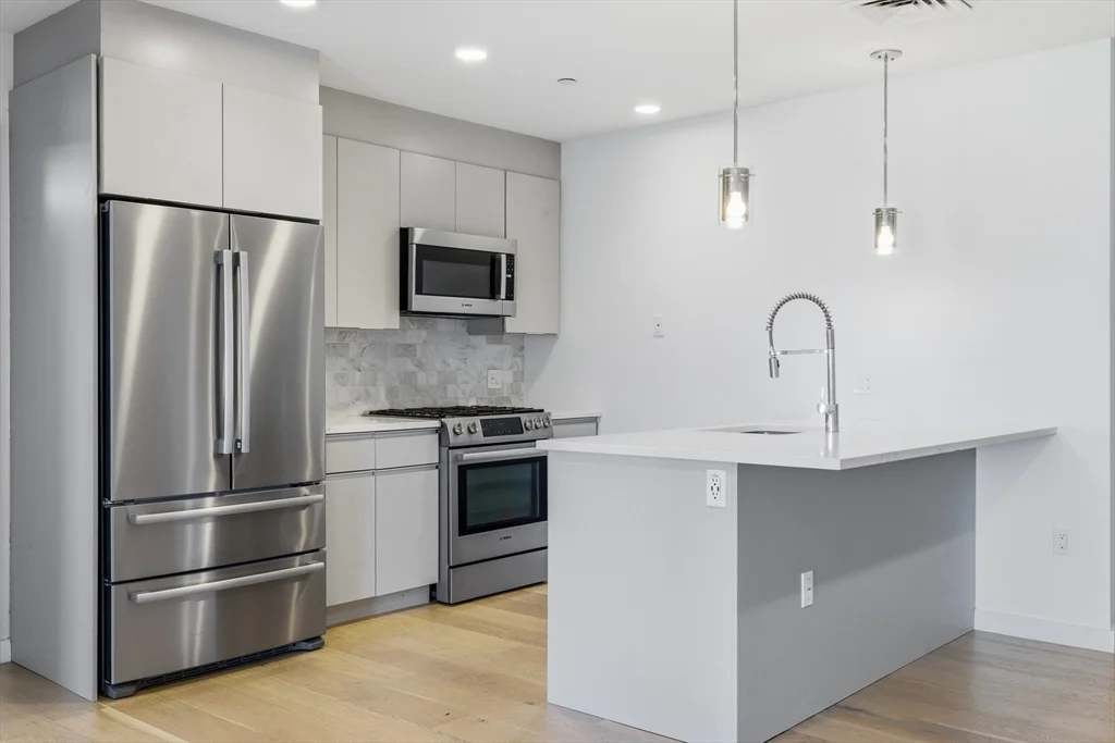 2 bed, 2 bath apartment for rent at 16 Boardman St Unit 202, East Boston — photo 7 of 23