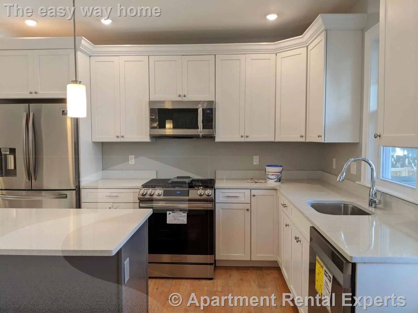 3 bed, 1 bath apartment for rent at 16 Bowen Ave Unit 1, Tufts — photo 2 of 32