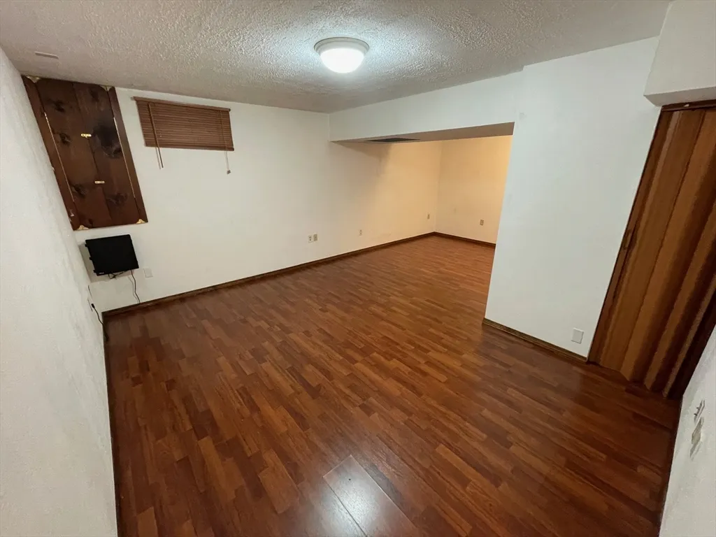 3 bed, 2 bath apartment for rent at 16 Bowstring Way, Marlborough — photo 18 of 25
