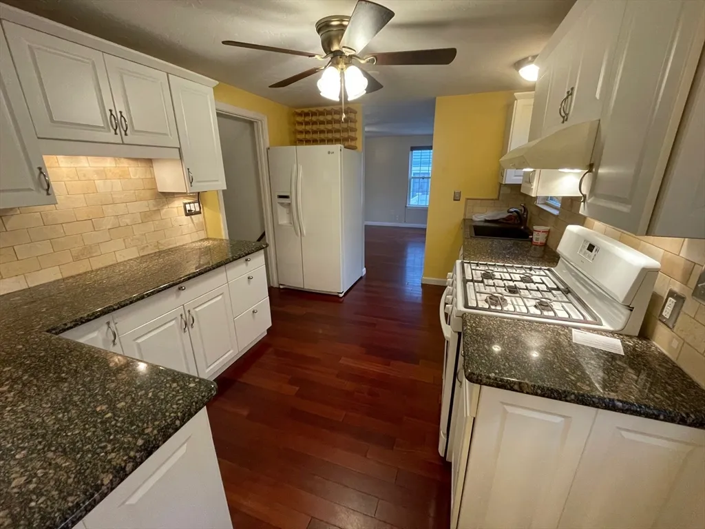 3 bed, 2 bath apartment for rent at 16 Bowstring Way, Marlborough — photo 8 of 25