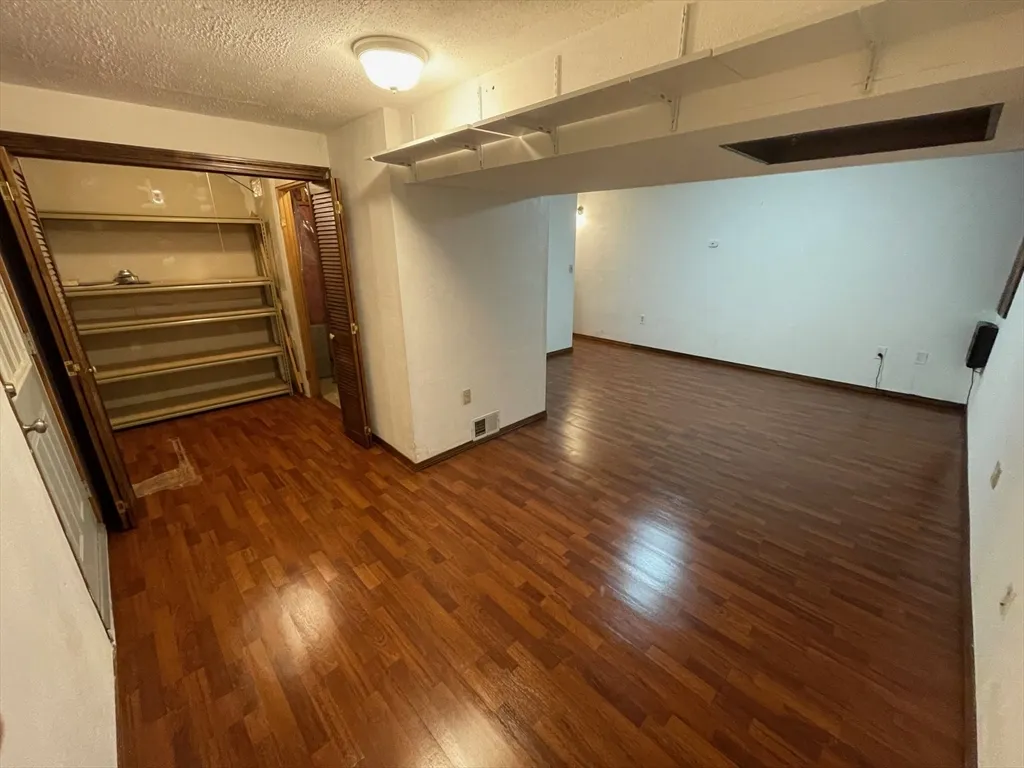3 bed, 2 bath apartment for rent at 16 Bowstring Way, Marlborough — photo 20 of 25