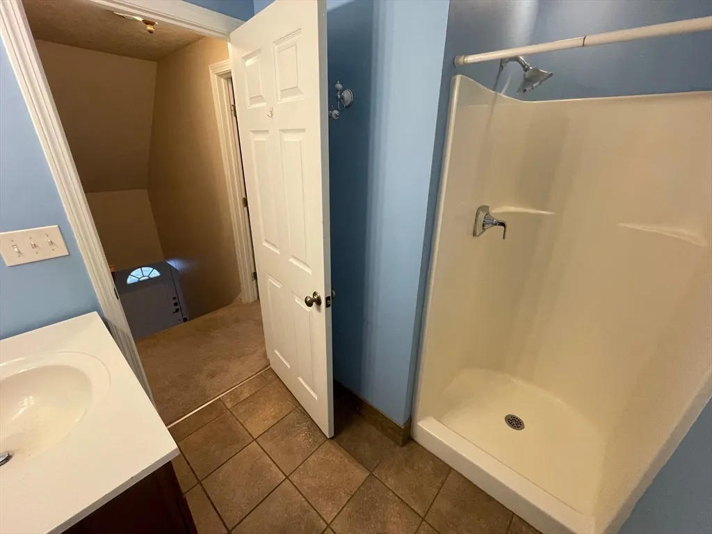 3 bed, 2 bath apartment for rent at 16 Bowstring Way, Marlborough — photo 17 of 25