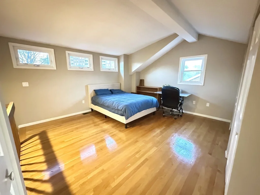 3 bed, 2 bath apartment for rent at 16 Breakwater Dr Unit 16, Chelsea — photo 18 of 24