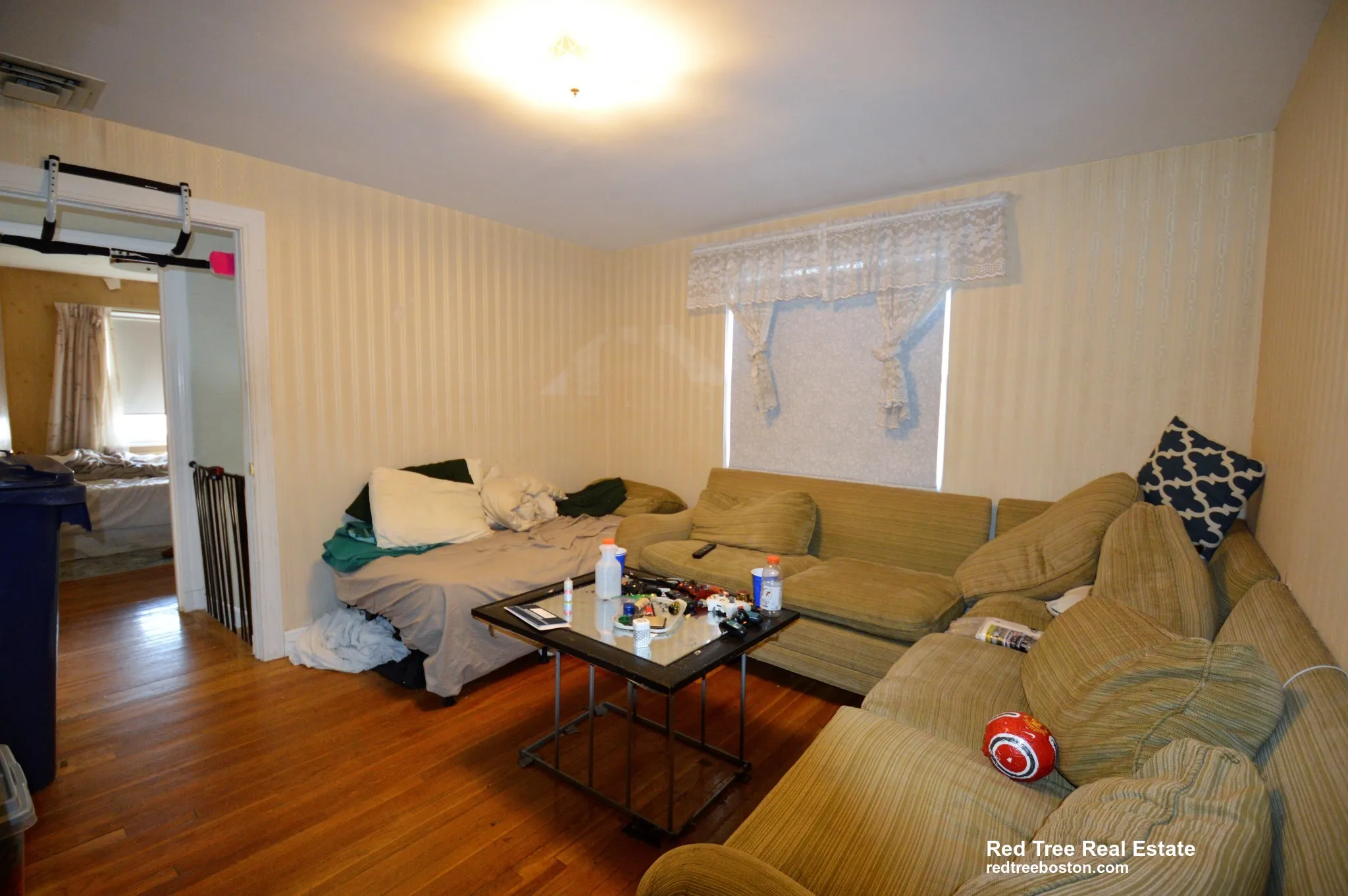 4 bed, 1 bath apartment for rent at 16 Caltha Rd Unit 16, Brighton — photo 2 of 12