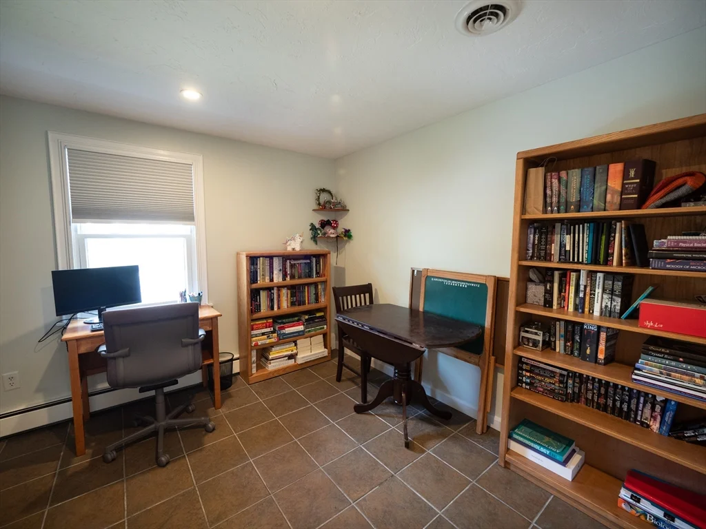 3 bed, 1 bath apartment for rent at 16 Capitol St, Watertown — photo 14 of 37